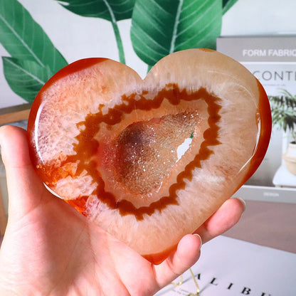 Vibrant Carnelian Crystal Heart – Enhance Creativity & Emotional Balance