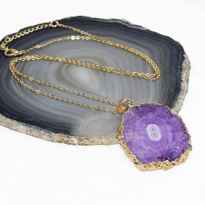 Natural Crystal Agate Slice Pendant Necklace – Unique Healing Jewelry for Positive Energy