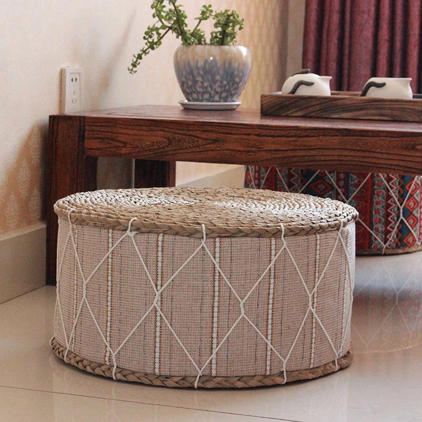 Straw Futon Pouf Floor Cushion - Stylish Comfort for Yoga & Meditation