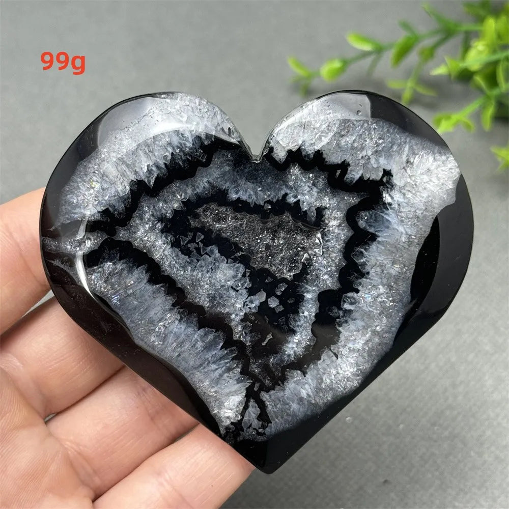 Black Agate Geode Heart – Healing Crystal for Reiki, Meditation, and Energy Work